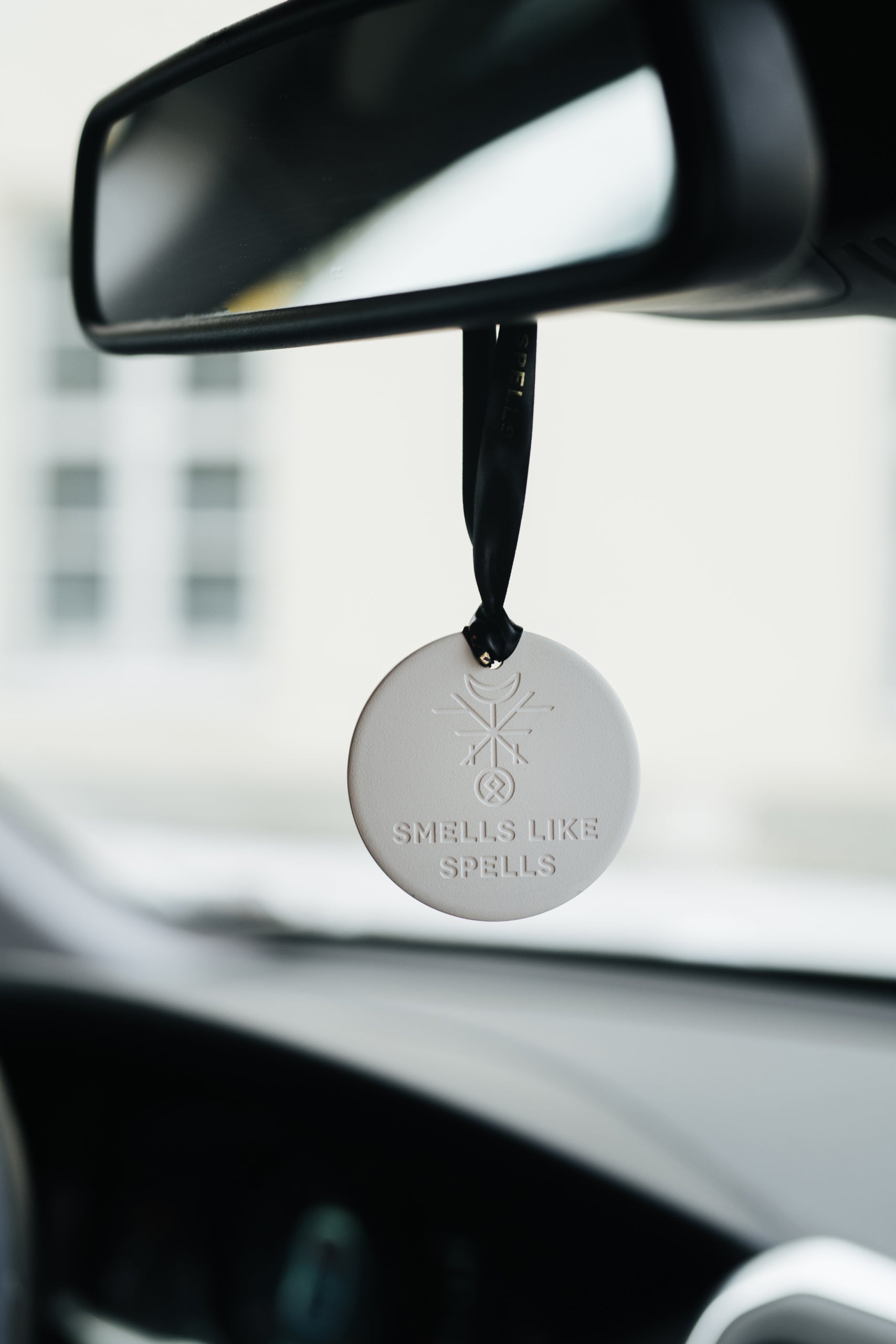 Ceramic diffuser - Car fragrance and wardrobe scent Keraminis difuzorius - automobilio ir spintos kvapas